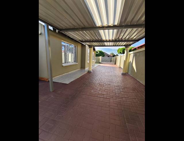 3 BEDROOM HOUSE FOR SALE IN GEELHOUTPARK